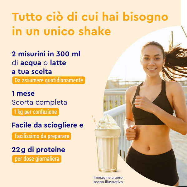Una donna in abbigliamento sportivo sorride all&