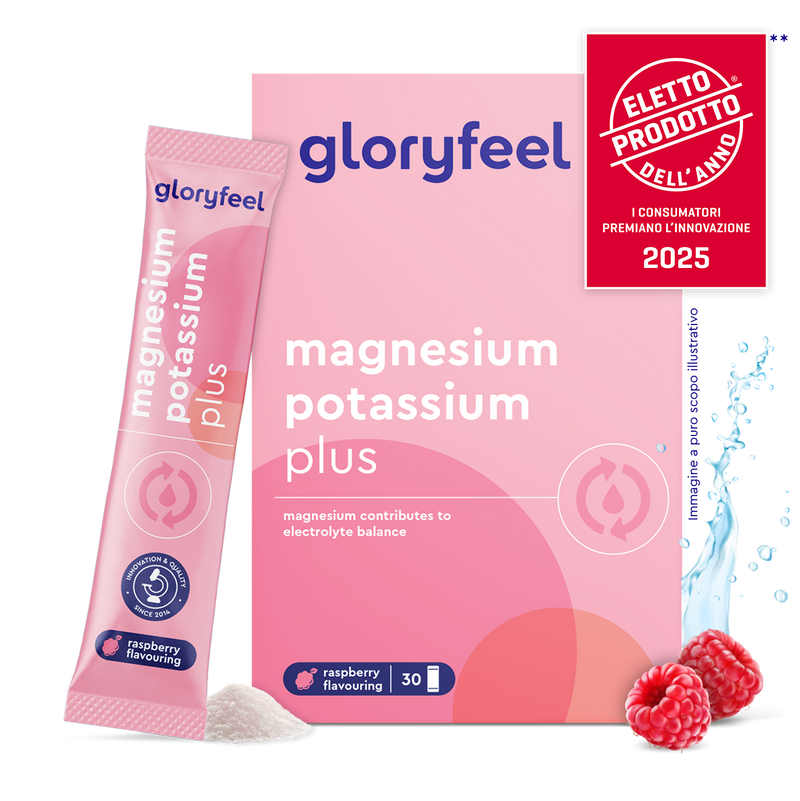 Una scatola di gloryfeel Italia Magnesio e potassio in bustine al gusto lampone, contenente una bustina, polvere e lamponi; etichetta "Prodotto dell&