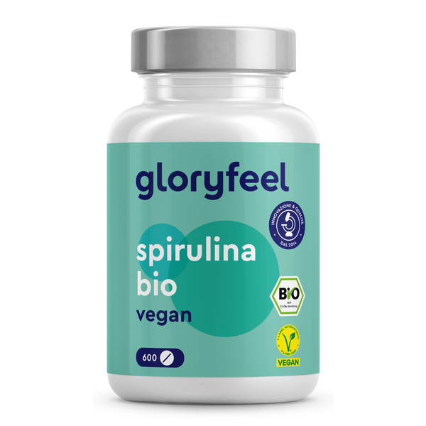 Una bottiglia di &quot;Bio Spirulina&quot; di GloryFeel GmbH Italia, caratterizzata da una combinazione di colori blu-verde acqua, contiene 600 compresse. L&